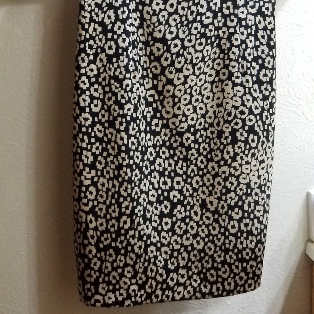Dress - Picture 2 of 5